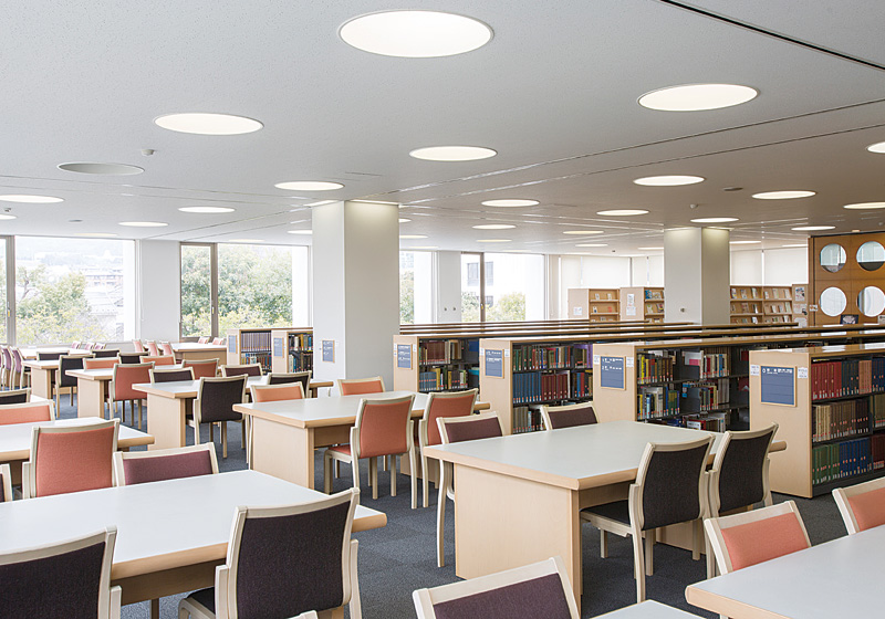 附属図書館・7号館