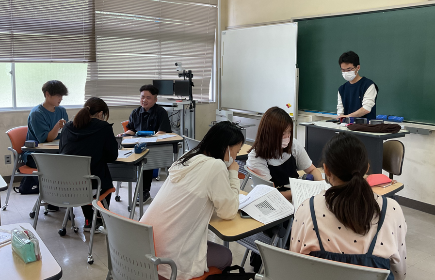 中等教育専攻・国語教育コースの自主勉強会を紹介します！ | 広島文教大学